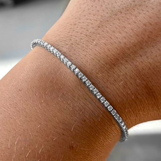 18K Aligned Tennis armbånd hvidguld ialt 2.28ct