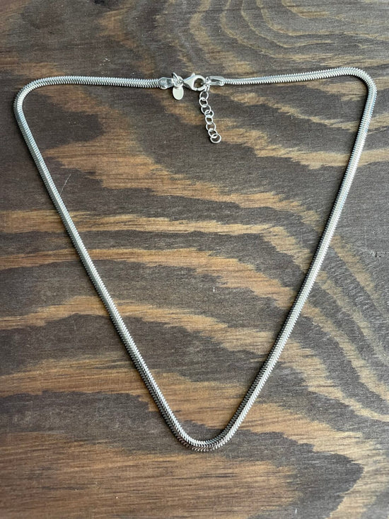 Halskæde sølv rhodineret flad slange halskæde 47cm - L & G