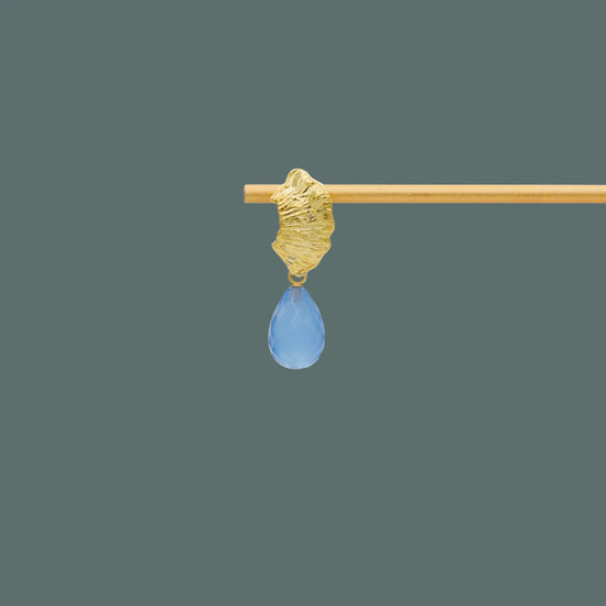 1 stk. fg. Leaf blå chalcedon ørehænger - ONE OF A KIND