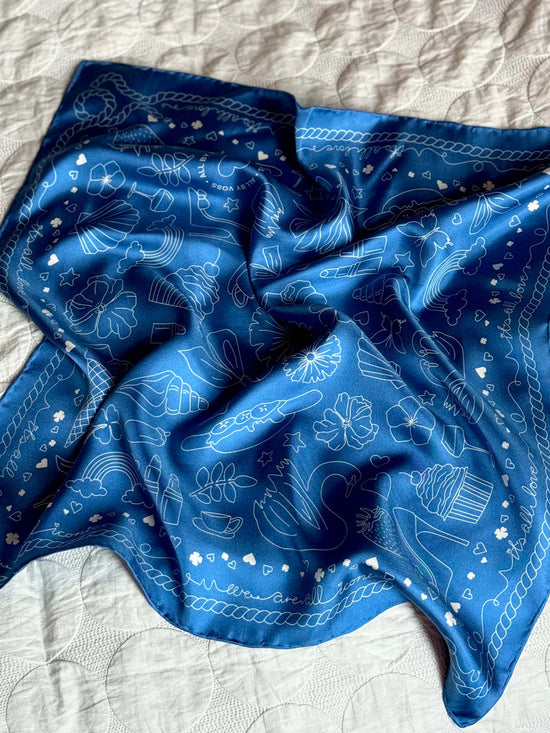 Silketørklæde, Iconic Silk, Blue All by Voss