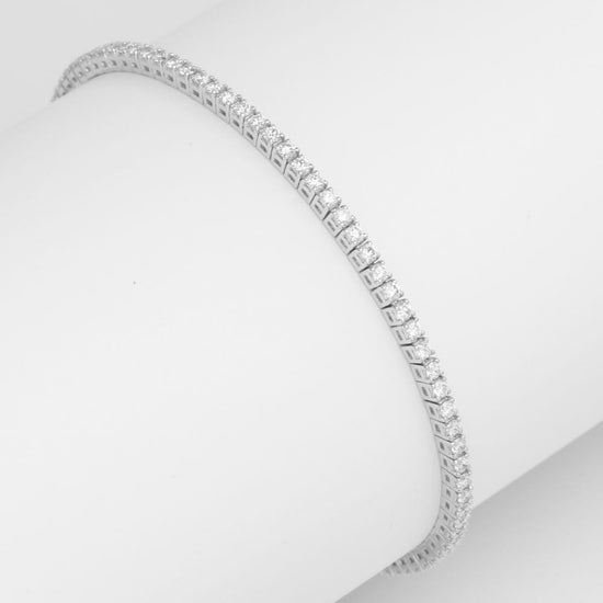 18K Aligned Tennis armbånd hvidguld ialt 2.28ct