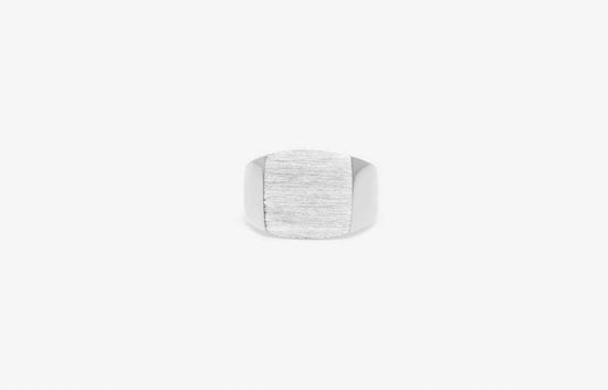IX Tribute Signet Ring Silver - SPAR 70%